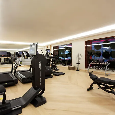 Lejlighedshotel Majestic Champs Elysees 5*