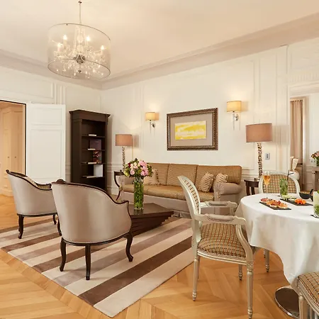 Majestic Champs Elysees 5*