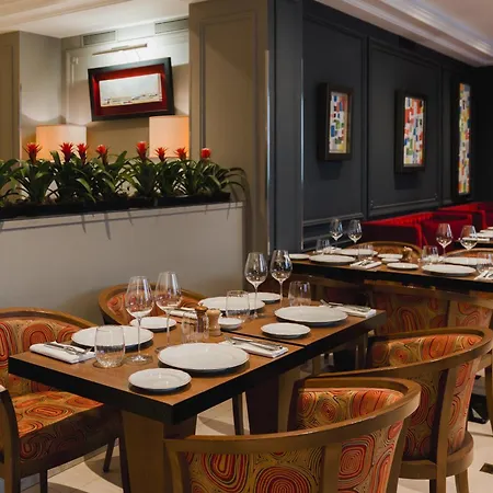 Majestic Champs Elysees Aparthotel Paris