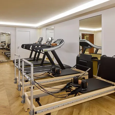 Majestic Champs Elysees 5*