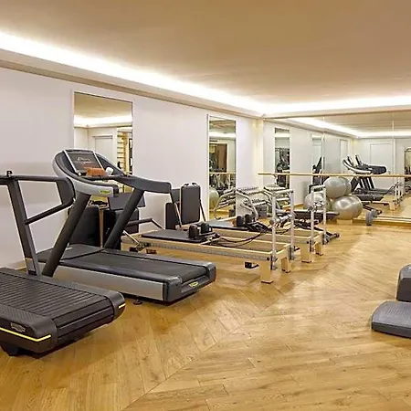 Majestic Champs Elysees Aparthotel Paříž