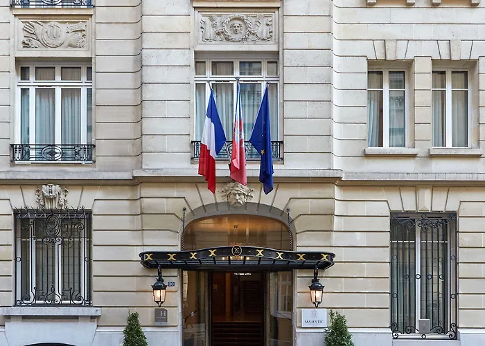 Majestic Champs Elysees 5*