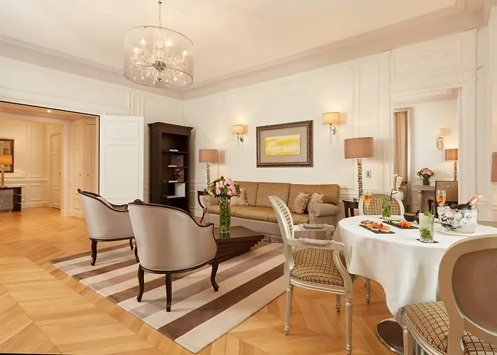 Majestic Champs Elysees 5*