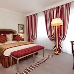 아파트호텔 Majestic Champs Elysees 5*