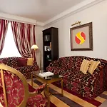 Majestic Champs Elysees 아파트호텔 파리