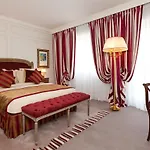 Majestic Champs Elysees 5*