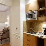 Majestic Champs Elysees 5* 파리