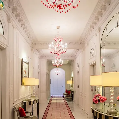 Majestic Champs Elysees 5*